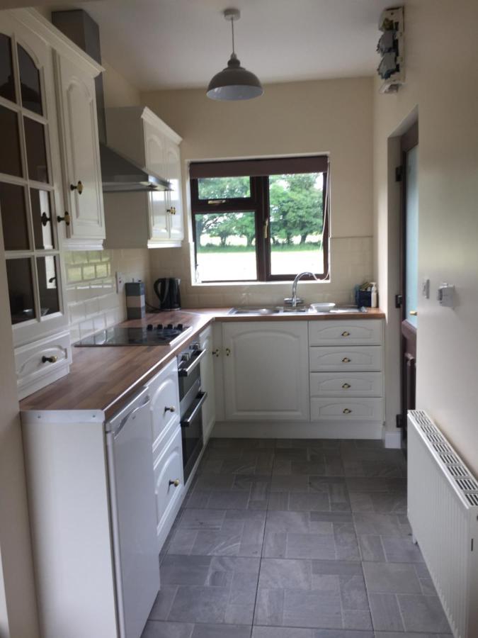 Kits Lodge Crover Cavan Ngoại thất bức ảnh